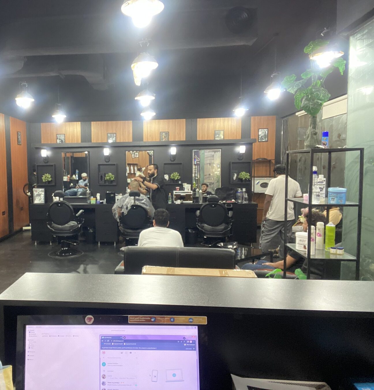 Salon & Retail Interiors